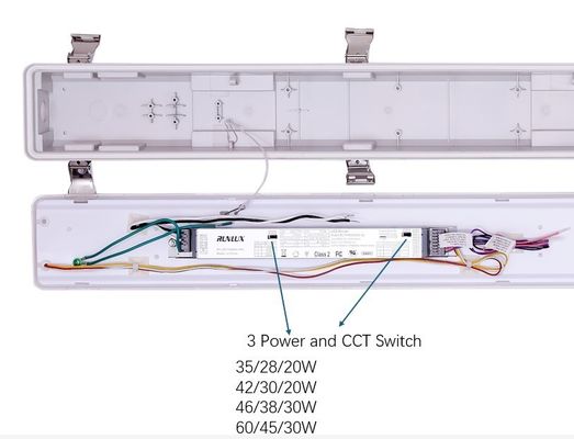 L'éclairage de garage étanche à LED à vapeur économe en énergie avec une durée de vie de 50000 heures et IP66 IK10