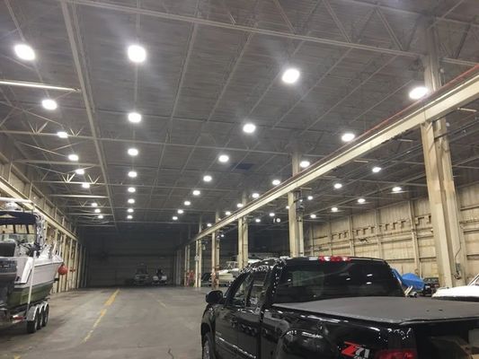 ETL DLC tube de luminaire à LED linéaire avec 3CCT réglable pour l' intérieur commercial