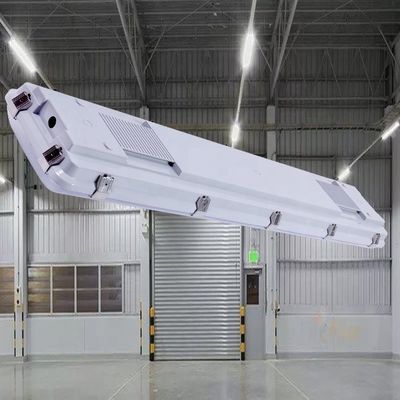 Solution d'éclairage d'entrepôt Lumière LED industrielle vapeur haute baie étroite emplacement humide 120-347V