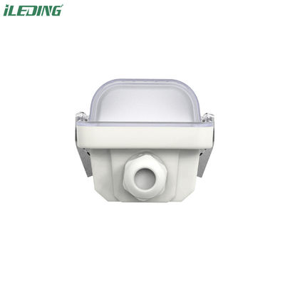 50000 heures de travail Temps d'ouverture à l'humidité 4FT 5FT LED Vapor Tight Garage Light Fixture pour le stockage