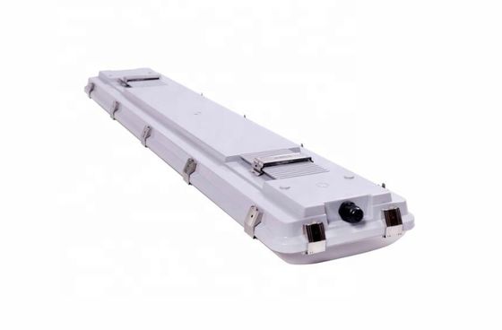 LED Vapeur étroite haute baie PC Housing IK10 100W 150W IK10 IP67 pilote 347V option pour entrepôt