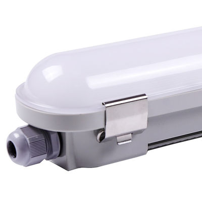 Réservoir de refroidissement Industrial IP66 IK10 5FT 55W Tri-proof Low Bay LED Lampes étanches à la vapeur