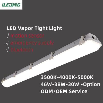 4FT Atelier LED Vapor Tight Garage Light Fixture Lumière de jour Température de couleur et notation imperméable à l'eau IP66
