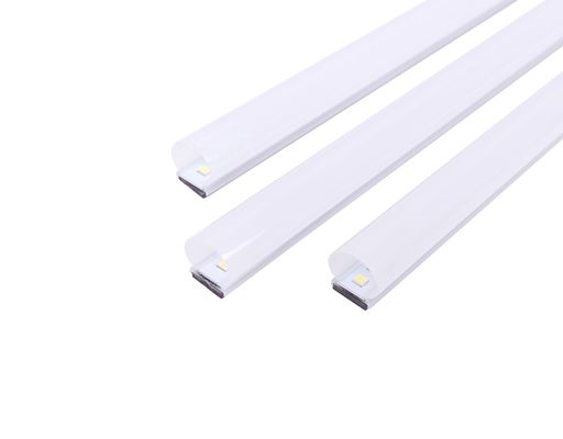Kit de réaménagement linéaire magnétique à LED 3CCT Dimmable pour 2x4 Troffer Light 46W 4 bandes 4FT