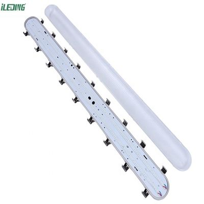 Installation de plafond 110W 8FT Led Tri-proof Weatherproof Vapor Tight Light pour la ferme