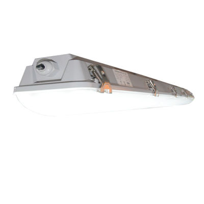 Lumière de garage à haute résistance à la poussière tri-proof à LED 135lm/w