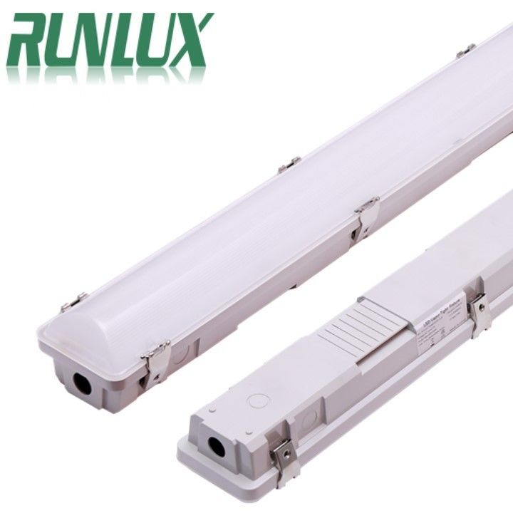 IP66 IK10 LED Vapeur Tight Light 2ft/4ft/5ft/8ft Industrial LED Tri Proof Light pour entrepôt