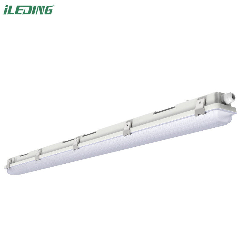 50000 heures de travail Temps d'ouverture à l'humidité 4FT 5FT LED Vapor Tight Garage Light Fixture pour le stockage