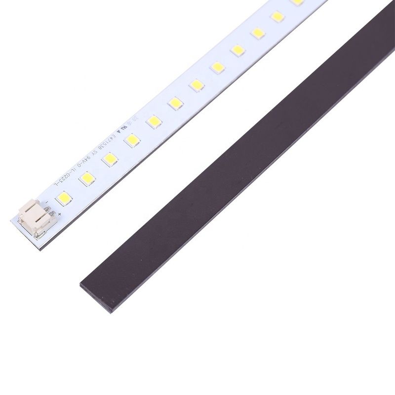 120-347v Voltage d'entrée Kit de réaménagement linéaire lumière magnétique LED pour la barre lumineuse Troffer