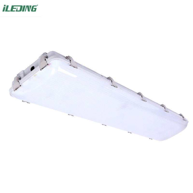 Éclairage d'entrepôt de haute baie 155W Led Vapor Tight Light étanche à l'eau avec support de faible luminosité