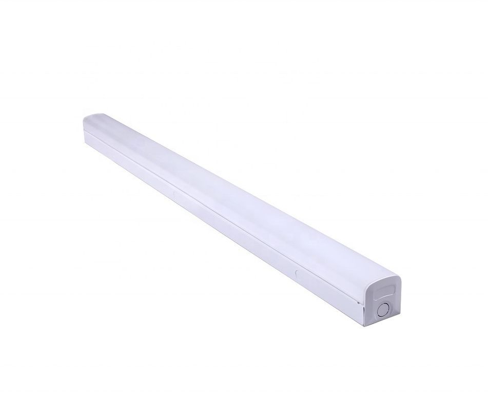 50000 heures de durée de vie DLC répertorié 3Wattage 3CCT sélectionnable 2ft 4ft 8ft LED Batten Light