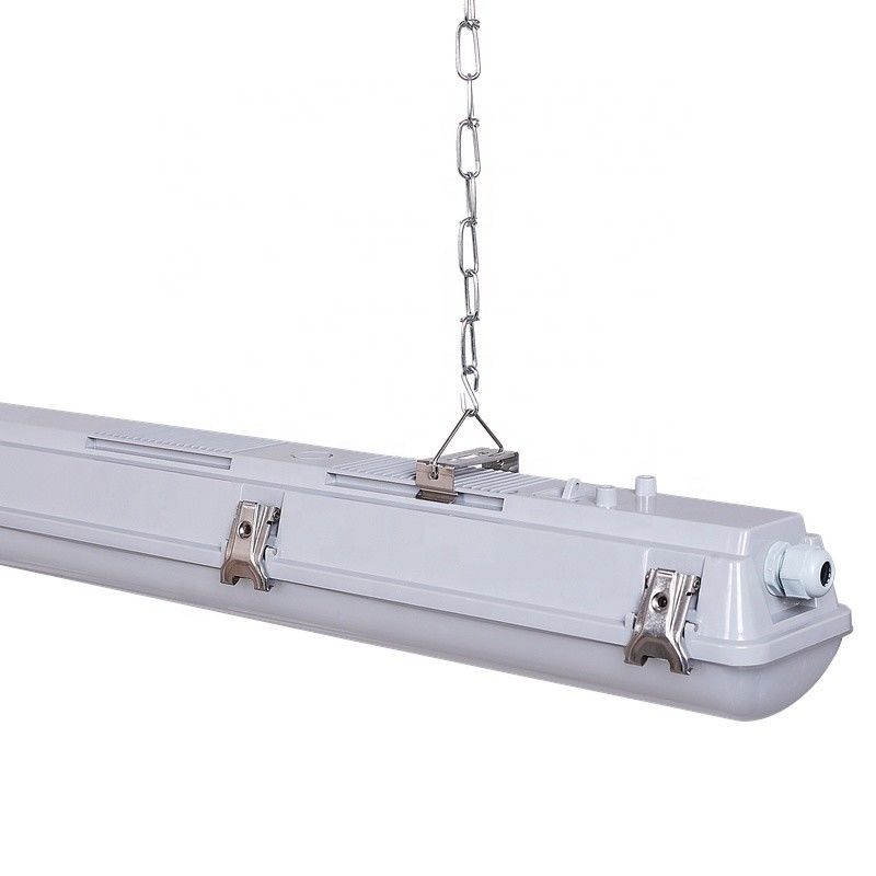IP66 étanche à l'eau linéaire 65W d'entrepôt LED à vapeur Énergie lumineuse étroite pour la ferme laitière intérieure