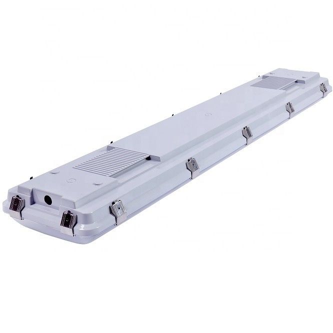 Surface montée 4FT 0-10V DIM Led Triproof Batten Light Fixture IP67 étanche à la vapeur pour le stockage 5-